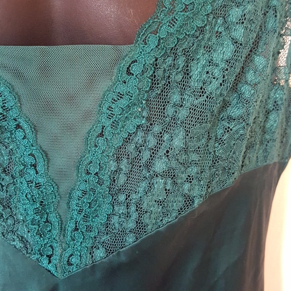 Vintage Gold Label Victoria's Secret Nightgown - Picture 2 of 6